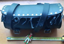 Sacoche noir cuir moto guidon selle