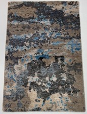 Tapis Brillant Tissé À La