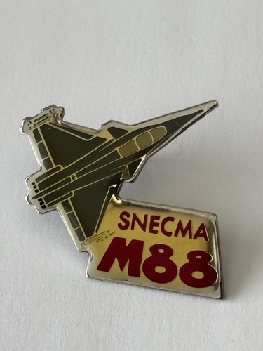 Pin avion combat plane - pin's,
