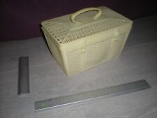 PANIER PLASTIQUE OSIER EN PLASTIQUE VINTAGE BOITE BISCOTTES POULAIN PECHE