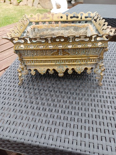 Cache pot jardinière - , en