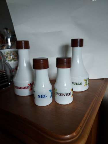 Huile vinaigre sel poivre - huile,vinaigre,sel,