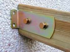 Supports pour auvent en bois