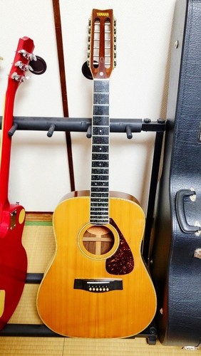 Guitare acoustique vintage