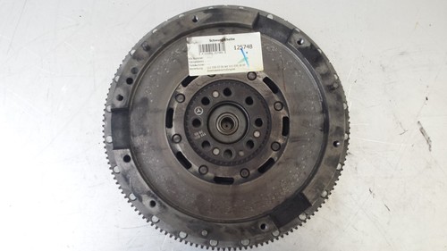 Mercedes benz volant - mercedes-benz, moteur