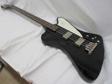 Guitare basse électrique