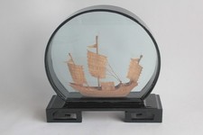 Diorama bateau liège sculpté