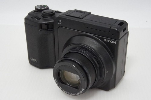Ricoh gxr p10 kit 300mm - ricoh, 28-300mm