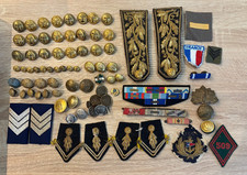Lot de boutons et de galons militaires anciens