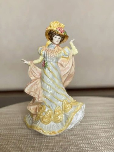 Royal doulton figurines - doulton,