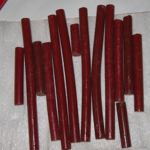 Lot batons cire - de, à