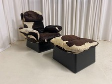 Fauteuil et repose pieds vache vintage design Italien 1970