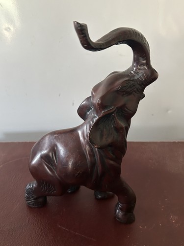 éléphant résine - en,