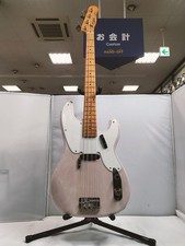 Guitare basse électrique
