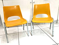 2 chaises enfant Brunswick -marque R B - Roger Bontemps années 70 era:Alto,