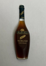68 - Pin's RARE BOUTEILLE DE