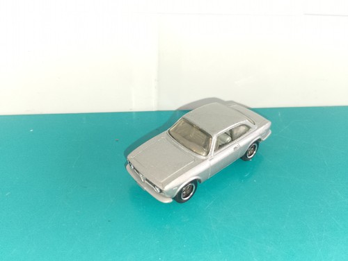 0606264 voiture miniature - voiture,
