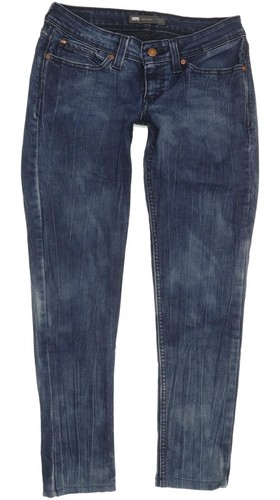 Levi demi curve - demi,