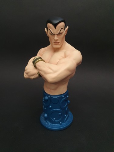 Buste bowen namor bust - buste,