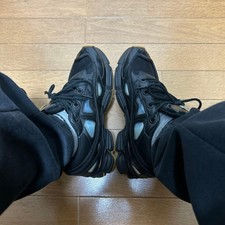 Men 8.5US Vhtf Ozweego Iii