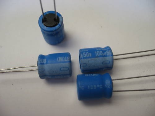 Lot condensateurs 100mf - 10,