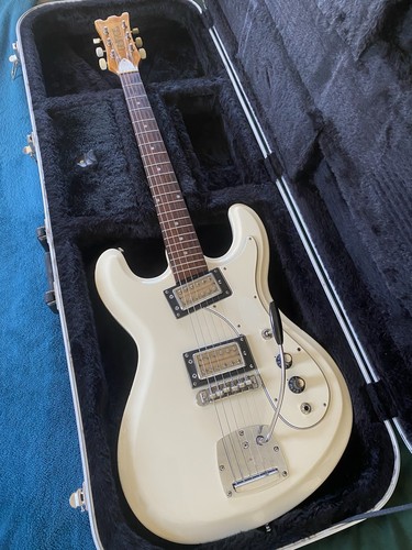 Univox vintage electric guitar - univox,
