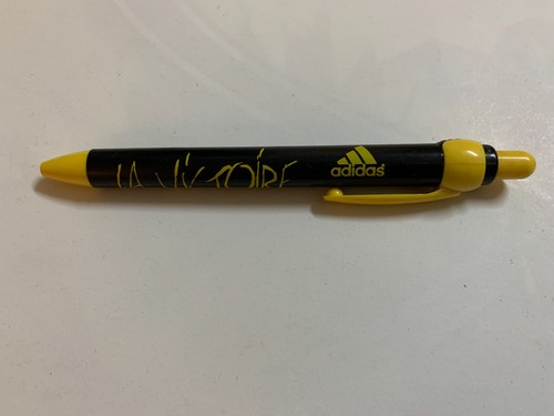 Rare crayon adidas - la, victoire