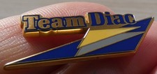 PIN'S TEAM DIAC RENAULT CLIO WILLIAMS ARTHUS BERTRAND