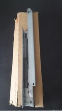 Coulisse blum invisible pour