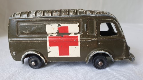 Ambulance militaire 1000kgs - ,