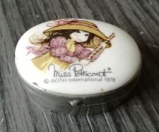 MISS vintage MISS PETTICOAT 1978 ROTH petite BOITE à PILULES PILULIER mini box