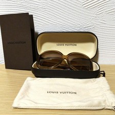 Lunettes de soleil femme LOUIS