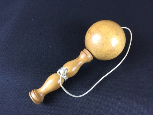 Bilboquet ancien bois de - ancien, en