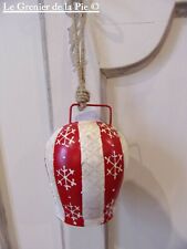cloche en métal rouge décoration à suspendre 13x9.5cm style chalet montagne NEUF