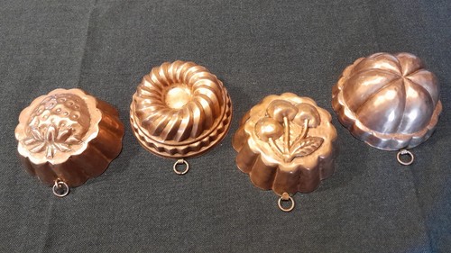 Petits moules anciens - ,