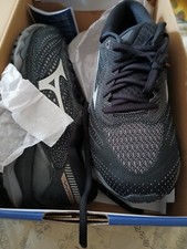 basket mizuno wave sky 3 femme taille 39. Idéales pour courir en toite sécurité.