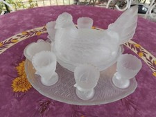 Service à Oeufs Forme de Poule 6 Coquetiers Saleron Verre Moulé Granité Portieux