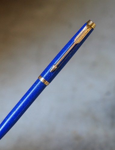 Magnifique stylo bille parker - magnifique,