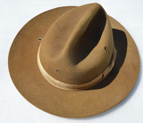Chapeau feutre style - en, →