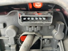 Feu arriere principal droit