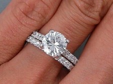Bague de mariage Moissanite blanche coupe ronde sertie or blanc massif 14...
