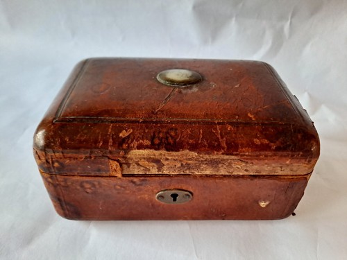 Boite ancienne bois cuir - boite,