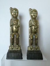 Serre-livres " Chamane "  bronze et fonte ( trad. attribués  à Anton Prinner ).