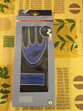 Paire de gants de foot neuve taille s 