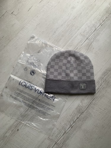 Bonnet - , lv