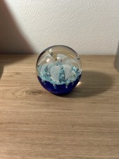 Boule sulfure presse papier en cristal ou verre - Fleur - Artisanal