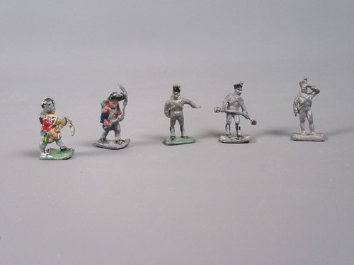 E249 lot soldats plomb - 5, de