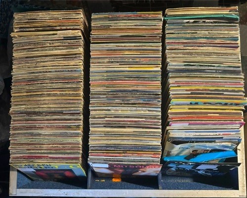 Lot 200 disques vinyles 45 - 200,