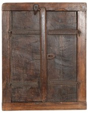 Fenêtre Petite Grille En Bois
