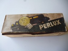 Boite de 12 lampes PERLUX pour véhicule ancien - stock ancien